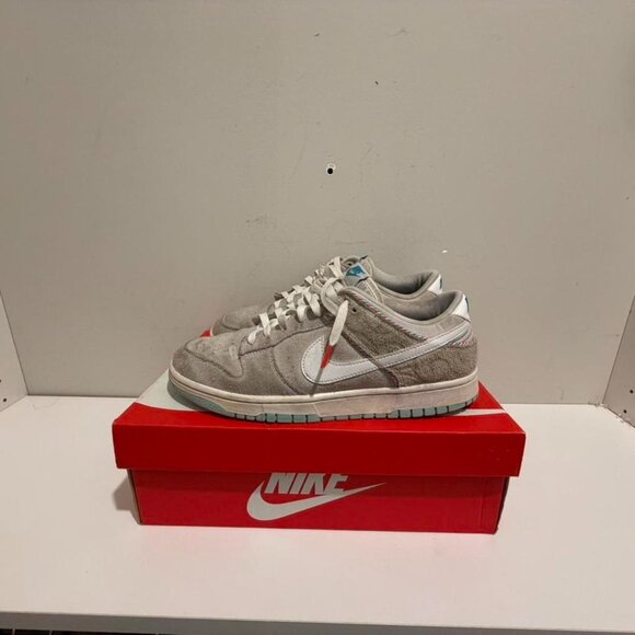 Nike Men's White and Grey Trainers - Picture 1 of 5